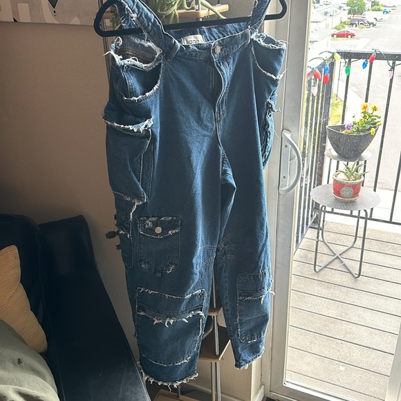 BDG URBAN OUTFITTERS HEAVY DENIM DISTRESSED CARGO SIZE 33 - Picture 7 of 8